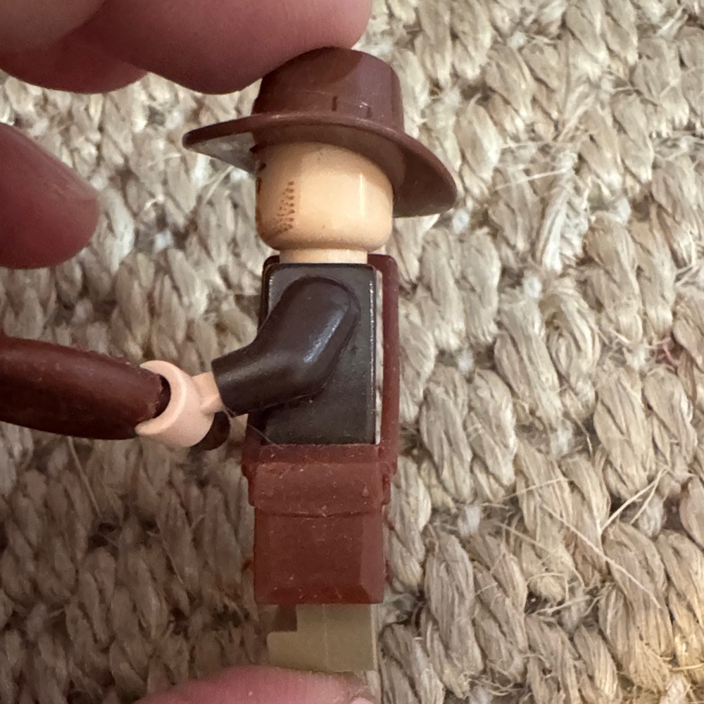 Indiana jones Lego figure with whip. - Picture 3 of 5
